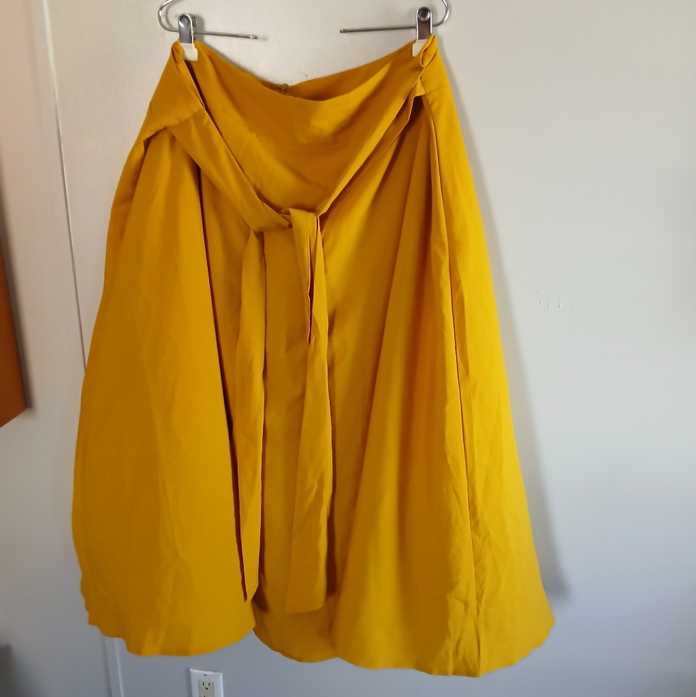 EUC Shein Curve 4XL yellow skirt w/ tie front - Picture 1 of 8